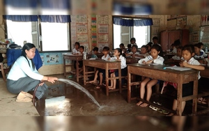 Nắng nóng đỉnh điểm, Campuchia điều chỉnh giờ học và bơm nước vào lớp học