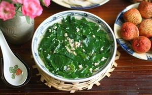 Nữ công nhân mang bầu bức xúc vì công ty nấu rau ngót: Loại rau này có thực sự gây hại cho mẹ bầu?