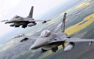 Tám ‘liên minh năng lực’ gấp rút cung cấp vũ khí cho Ukraine