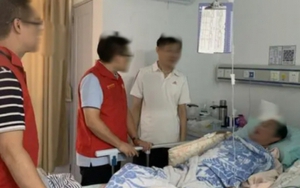Nghỉ hưu 9 năm nay, lương mỗi tháng 11 triệu, vậy mà ngày bố nằm viện không có đồng nào: Sự thật choáng váng trong cuốn sổ ghi chép