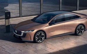 Mazda EZ-6 lộ thông số vận hành: Bản điện chạy 600km/sạc, bản hybrid công nghệ giống Kicks, sẽ hợp bán ở Việt Nam