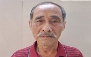 Phát hiện người đàn ông đứng cạnh ô tô có biểu hiện lạ, Công an Hà Nội lập tức khám xét nhà trọ