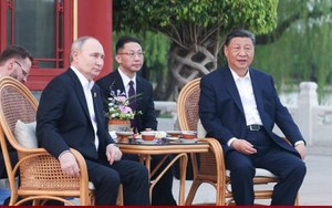 Ông Putin thưởng trà cùng ông Tập ở Trung Nam Hải