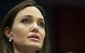 Đòn chí mạng với Angelina Jolie