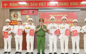 Công an Bắc Ninh công bố quyết định của Bộ trưởng về thăng cấp bậc hàm đối với cán bộ, chiến sỹ