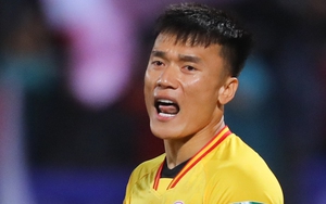 Bùi Tiến Dũng bất lực, HAGL thảm bại, nguy cơ rơi xuống nhóm tranh vé vớt trụ hạng V.League