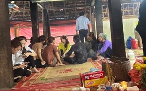 Vợ chưa lành vết mổ đã vội xuất viện về chịu tang chồng gặp nạn trong đám cháy