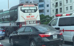 Phẫn nộ xe khách 15G-001.47 chặn đầu xe cứu thương trên đường Vành đai 3