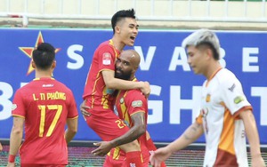 "Drogba 2.0" của HAGL lập công, đội bóng bầu Đức mất chiến thắng bởi phán quyết sai lầm của trọng tài