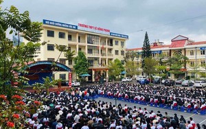 Ban phụ huynh vận động nộp 400.000 đồng/học sinh 'mời cơm' hội đồng thi THPT