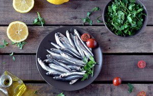 Loại cá nhỏ nhưng "có võ", giàu omega-3, siêu dinh dưỡng, tốt cho xương, não mà giá thành rất rẻ