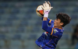 HLV V.League mỉa mai HAGL đá xấu xí và nên đổi tên, nói thủ môn Bùi Tiến Dũng gặp may