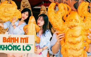 Mục sở thị lò bánh mì tạo hình cá sấu, tôm hùm... siêu to khổng lồ khiến ai đi qua cũng phải ngoái nhìn, mức giá 80.000VNĐ/chiếc liệu có xứng đáng?