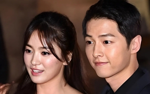 Màn chạm mặt của Song Hye Kyo - Song Joong Ki gây sốt