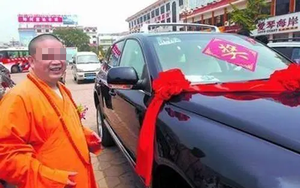 Trung Quốc: Sư trụ trì lái xe Audi, đeo đồng hồ hiệu, giấu 2 tỷ dưới áo cà sa “sa lưới”, bí mật 16 năm hé lộ