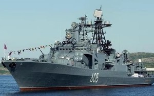 Ukraine nói tàu quân sự Nga bốc cháy trên Biển Barents