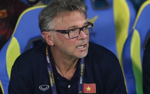 Nhìn cánh cửa World Cup mở ra với Indonesia, lại tiếc cho tuyển Việt Nam vì sơ sẩy thời HLV Troussier