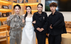 Phạm Thoại xuất hiện cùng 3 học trò sau khi đại thắng ở Ngôi sao chốt đơn
