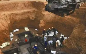 Nghi ngờ gò đất lớn có kho báu, chuyên gia cho nổ mìn, khai quật suốt nhiều ngày đêm: Hơn 100 báu vật 1.700 năm tuổi được tìm thấy