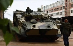 Hàng chục xe chiến đấu bộ binh BMP-3 tham chiến