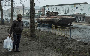 "Khất nợ" bất thành, Ukraine tiến sát bờ vực vỡ nợ: Nguy cơ mất luôn nguồn tiền then chốt để đấu Nga