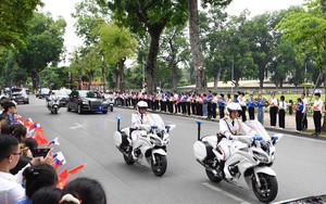 Hơn 20h Tổng Thống Nga Putin ở Hà Nội: Những hình ảnh đặc biệt hiếm có trên đường phố Thủ đô