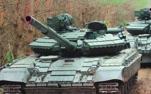 Xe tăng T-64 đóng vai trò chủ lực trong lúc Ukraine chờ viện trợ phương Tây