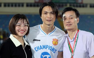 Tuấn Anh có hành xử lạ khi vô địch V.League; cựu sao nhà bầu Hiển san bằng kỷ lục của Văn Quyết