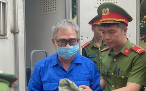 Ông Đỗ Hữu Ca tiều tụy trong phiên xử phúc thẩm