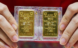 Điều gì đang xảy ra với thị trường vàng tại Việt Nam?