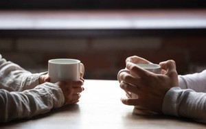 Vụ quán cà phê hẹn hò ở TP HCM: Blind date thực ra không phải giấu mặt và có 10 quy tắc phải nhớ