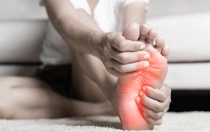 5 bất thường ở bàn chân cần thăm khám càng sớm càng tốt