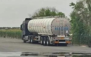 Bê bối thực phẩm bẩn gây rúng động Trung Quốc: Xe chở hóa chất được "hô biến" để vận chuyển dầu ăn