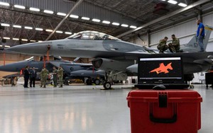 Sai lầm khi trông chờ vào F-16