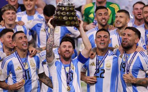 Argentina lại vô địch, vì sao Messi chưa giải nghệ trên đỉnh vinh quang?