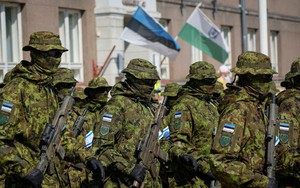 Một chỉ huy nước NATO tự tin 'cầm chân' quân Nga 2 tuần nếu bị tấn công trước khi đồng minh cứu viện
