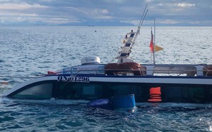 Chìm ca nô du lịch ở Cù Lao Chàm, cứu được 23 người
