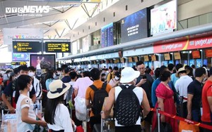 Khách tung tin có lựu đạn, chuyến bay Đà Nẵng đi TP.HCM phải tạm hoãn
