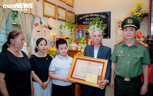 Truy tặng Huân chương Bảo vệ Tổ quốc cho phó trưởng công an phường hy sinh ở Huế