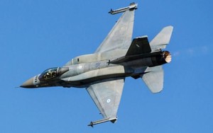 Tiêm kích F-16C Block 52+ xóa bỏ ưu thế đánh xa của Su-35?