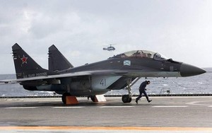 Khó đào tạo lại phi công MiG-29K và Su-33 cho tàu sân bay Đô đốc Kuznetsov