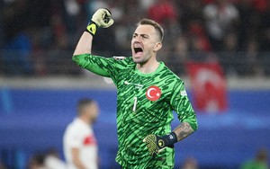 Cứu thua đẹp nhất EURO 2024, thủ môn Thổ Nhĩ Kỳ nhận mưa lời khen