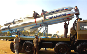 Philippines mua tên lửa BrahMos là lãng phí?