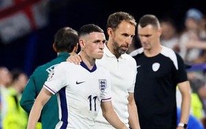 Phil Foden lên tiếng bênh vực HLV Southgate