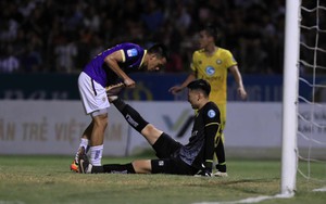 Văn Quyết đá hỏng luân lưu, CLB Hà Nội cay đắng nhìn đối thủ lên ngôi vô địch “siêu nghẹt thở”