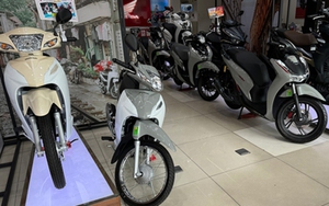Xe máy giảm giá liên tục