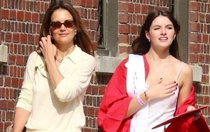 Suri Cruise đi học xa nhà, Katie Holmes tiết lộ phải "chữa" cô đơn bằng cách này