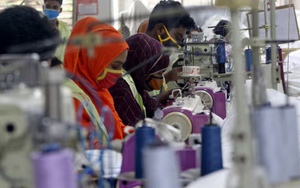 Ngành công nghiệp Bangladesh cạnh tranh trực tiếp với Việt Nam rơi vào khủng hoảng nghiêm trọng