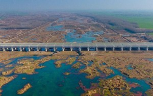 Xây dòng sông nhân tạo có đoạn chảy giữa lưng chừng trời, Trung Quốc khiến thế giới kinh ngạc với siêu công trình dẫn nước ngược về phía bắc: Chiều dài hàng nghìn km, nguồn sống cho triệu người