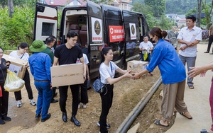 Á quân Mister Vietnam Nguyễn Phúc Lộc tham gia đoàn khám chữa bệnh, cấp phát thuốc, tặng quà tại Yên Bái